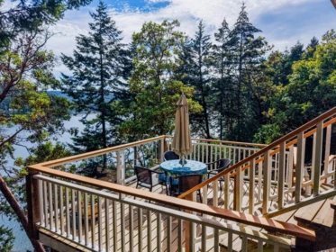 6608 Razor Point Road, Pender Island, BC, Pender Island — Single Family Residence for sale