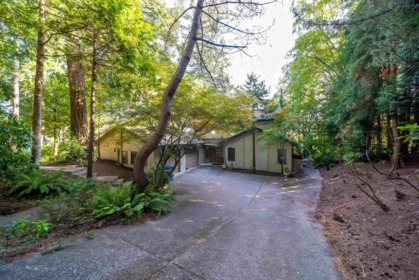 Entry Foyer Photo of 5242 Station Road, Surrey, BC