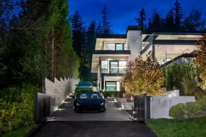 Aerial View of 449 Hillcrest Street, West Vancouver, BC