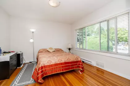 Bedroom 3 Photo of 916 Thirteenth Street, New Westminster, BC
