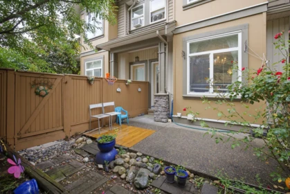 Front Yard Photo of 11 5623 Teskey Way, Chilliwack, BC