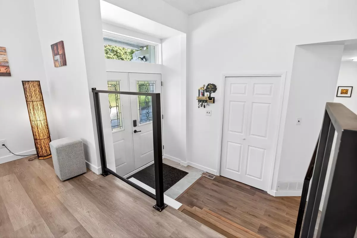 Family Room Photo of 11906 100 Avenue, Surrey, BC