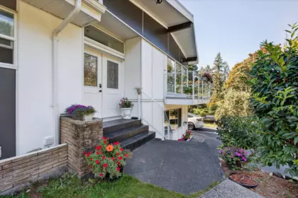 Fitness Center Photo Near 11906 100 Avenue, Surrey, BC