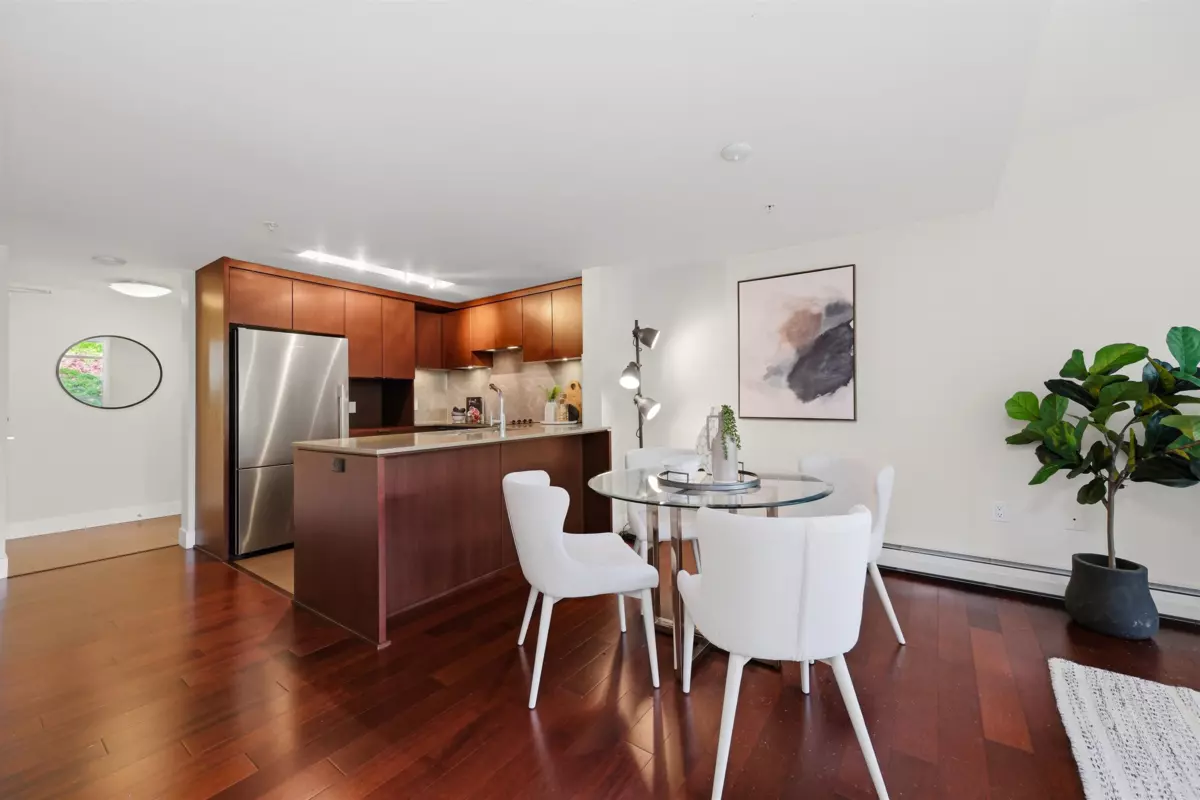 Dining Area Photo of 205 158 W 13th Street, North Vancouver, BC