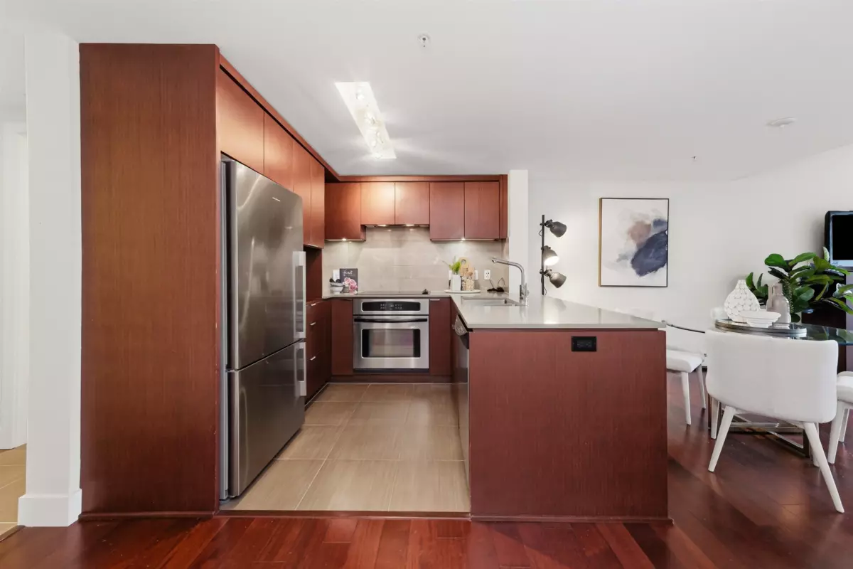 Family Room Photo of 205 158 W 13th Street, North Vancouver, BC