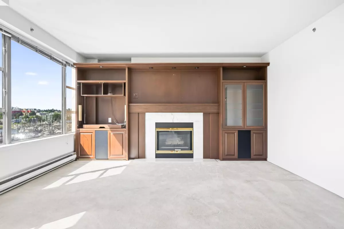 Family Room Photo of 502 1012 Beach Avenue, Vancouver, BC