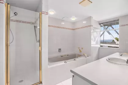 Laundry Room Photo of 502 1012 Beach Avenue, Vancouver, BC