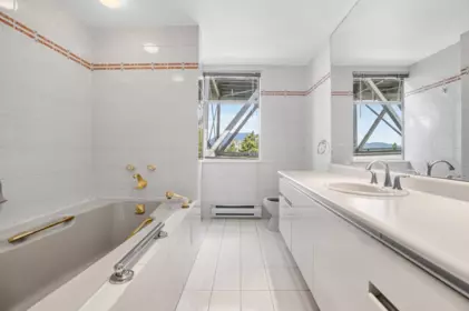 Mudroom Photo of 502 1012 Beach Avenue, Vancouver, BC