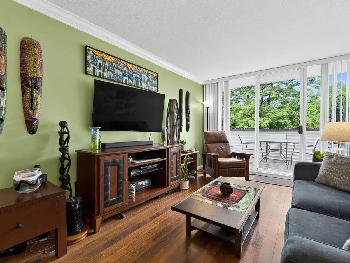Dining Area Photo of 112 9151 No 5 Road, Richmond, BC