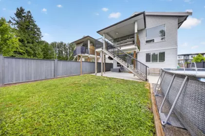 Hot Tub / Spa Photo of 45386 Spadina Avenue, Chilliwack, BC