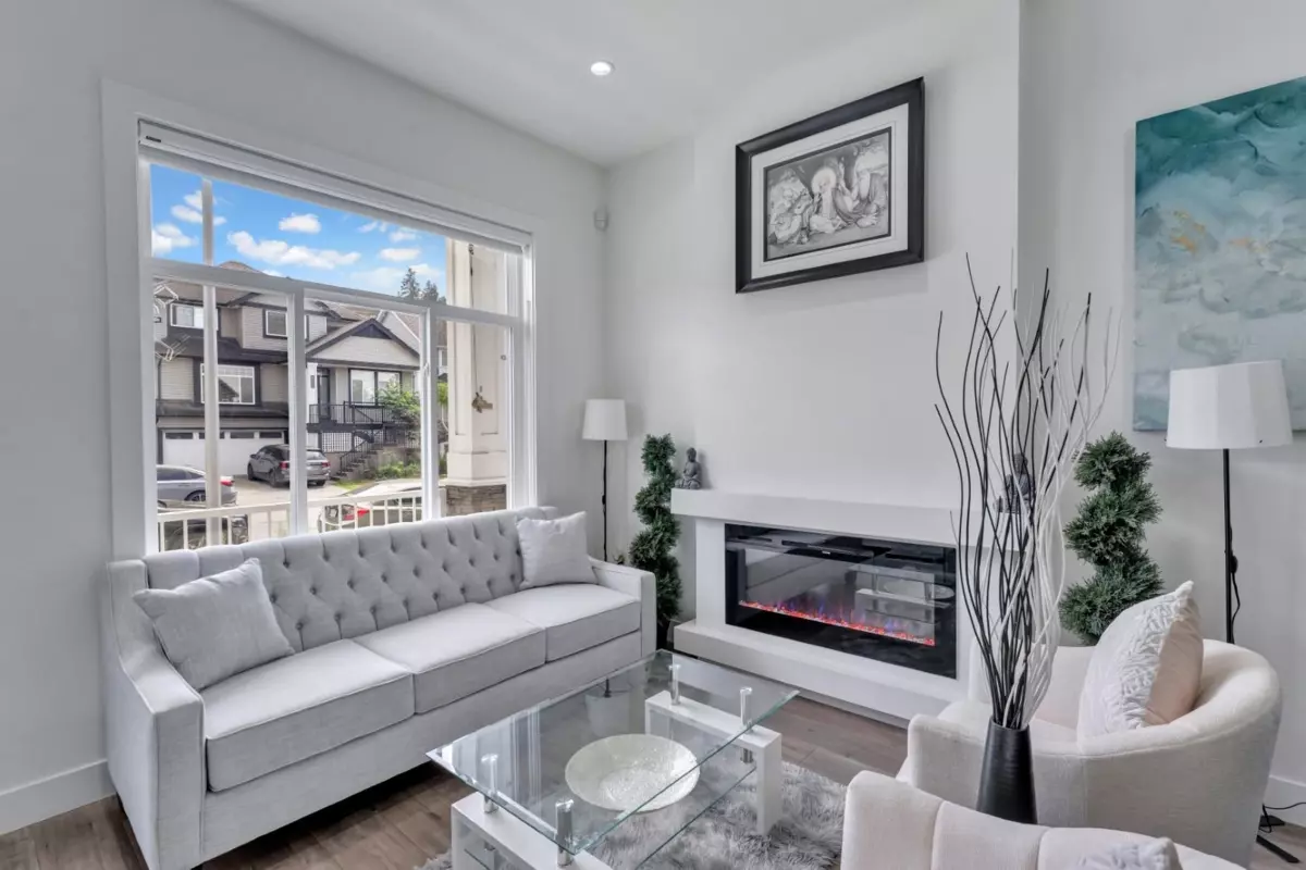 Family Room Photo of 14745 62 Avenue, Surrey, BC