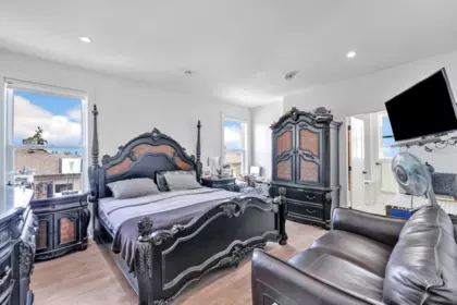 Basement Recreation Room Photo of 14745 62 Avenue, Surrey, BC