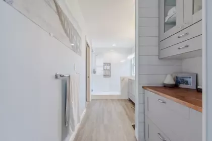 Entry Foyer Photo of 24330 100b Avenue, Maple Ridge, BC