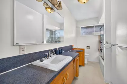 Hallway Photo of 10810 129 Street, Surrey, BC