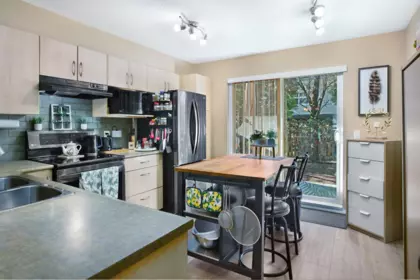Kitchen Photo of 107 6747 203 Street, Langley, BC