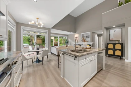 Breakfast Nook Photo of 15460 36a Avenue, Surrey, BC