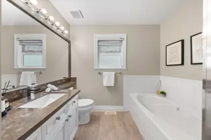 Laundry Room Photo of 15460 36a Avenue, Surrey, BC