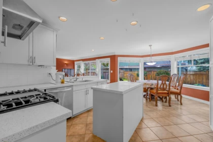 Breakfast Nook Photo of 2443 150 Street, Surrey, BC