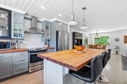 Kitchen Photo of 16127 8 Avenue, Surrey, BC