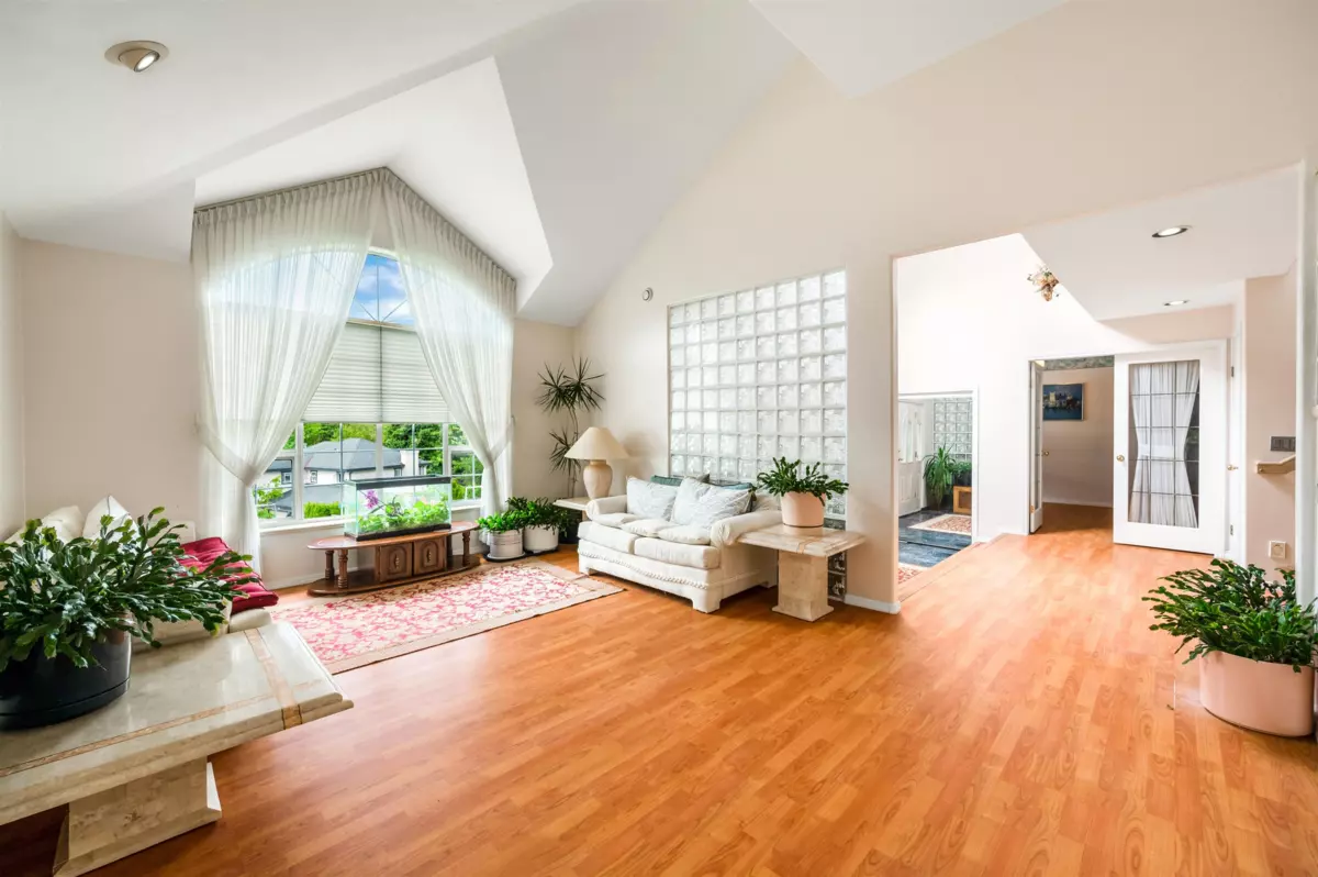 Living Room Photo of 116 Ravine Drive, Port Moody, BC