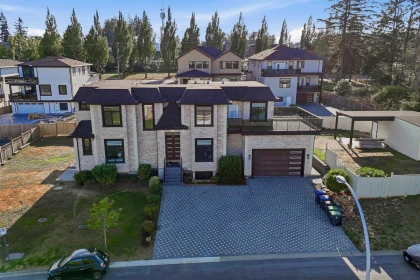 5735 144a Street, Surrey, BC, Surrey — Single Family Residence for sale