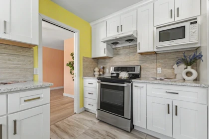 Breakfast Nook Photo of 7622 17th Avenue, Burnaby, BC
