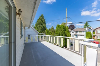Kitchen Photo of 7622 17th Avenue, Burnaby, BC