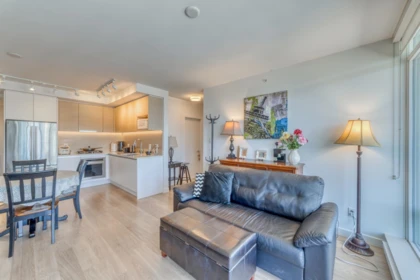 Kitchen Photo of 1904 525 Foster Avenue, Coquitlam, BC