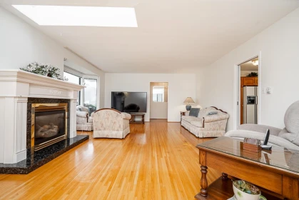 Breakfast Nook Photo of 6546 Dunnedin Street, Burnaby, BC
