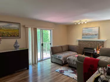 Breakfast Nook Photo of 14166 84b Avenue, Surrey, BC