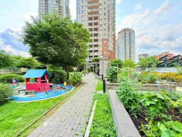 Garden / Landscaping Photo of 2802 1155 The High Street, Coquitlam, BC