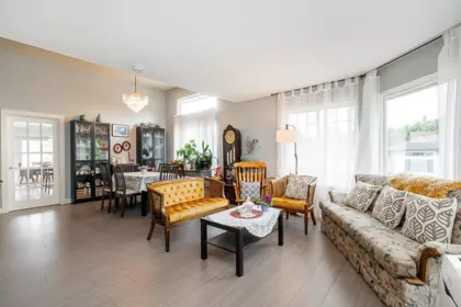 Breakfast Nook Photo of 23161 123a Avenue, Maple Ridge, BC