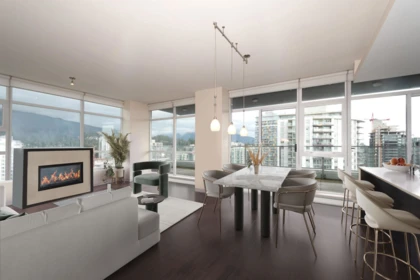 1801 158 W 13th Street, North Vancouver, BC, North Vancouver — Apartment/Condo for sale