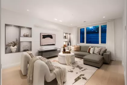 Entry Foyer Photo of 4007 W 19th Avenue, Vancouver, BC
