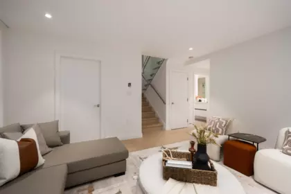 Hallway Photo of 4007 W 19th Avenue, Vancouver, BC