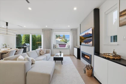 2137 E 2nd Avenue, Vancouver, BC, Vancouver — Half Duplex for sale