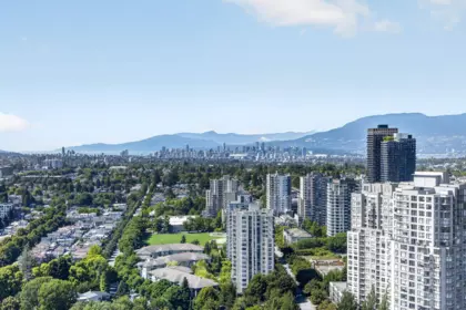 Backyard Photo of 3305 5665 Boundary Road, Vancouver, BC