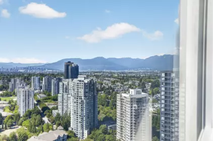 Garden / Landscaping Photo of 3305 5665 Boundary Road, Vancouver, BC