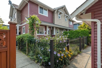 D2 19319 72 Avenue, Surrey, BC, Surrey — Townhouse for sale