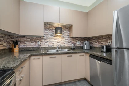 Guest Bathroom Photo of D2 19319 72 Avenue, Surrey, BC