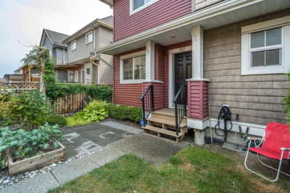D2 19319 72 Avenue, Surrey, BC, Surrey — Townhouse for sale