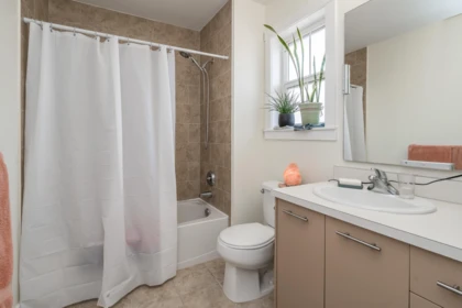 Office / Den Photo of D2 19319 72 Avenue, Surrey, BC