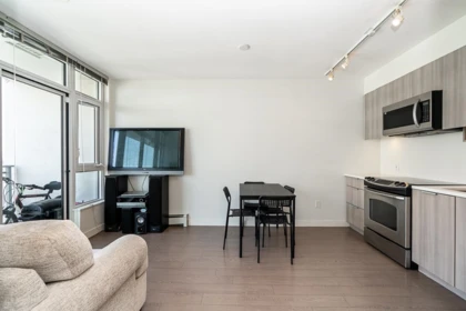 Family Room Photo of 2302 13308 Central Avenue, Surrey, BC