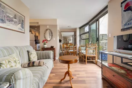 Living Room Photo of 306 1688 Robson Street, Vancouver, BC