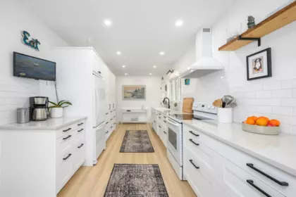 Kitchen Photo of 3248 Beverley Crescent, North Vancouver, BC