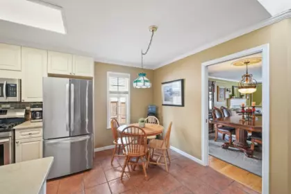 Breakfast Nook Photo of 18555 57 Avenue, Surrey, BC