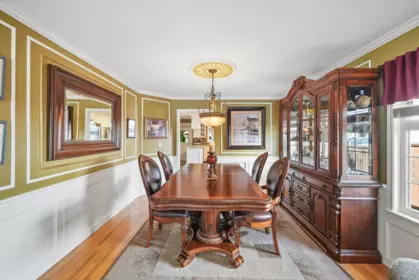 Dining Area Photo of 18555 57 Avenue, Surrey, BC