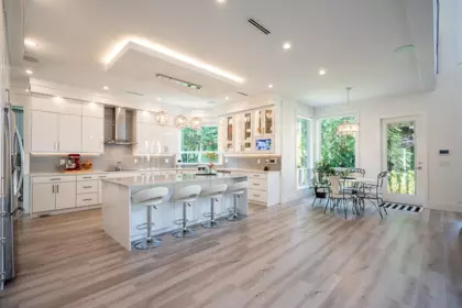 Kitchen Island Photo of 16177 89 A Avenue, Surrey, BC