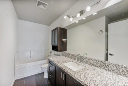 Entry Foyer Photo of 411 405 Skeena Street, Vancouver, BC