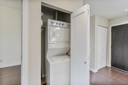 Guest Bathroom Photo of 411 405 Skeena Street, Vancouver, BC